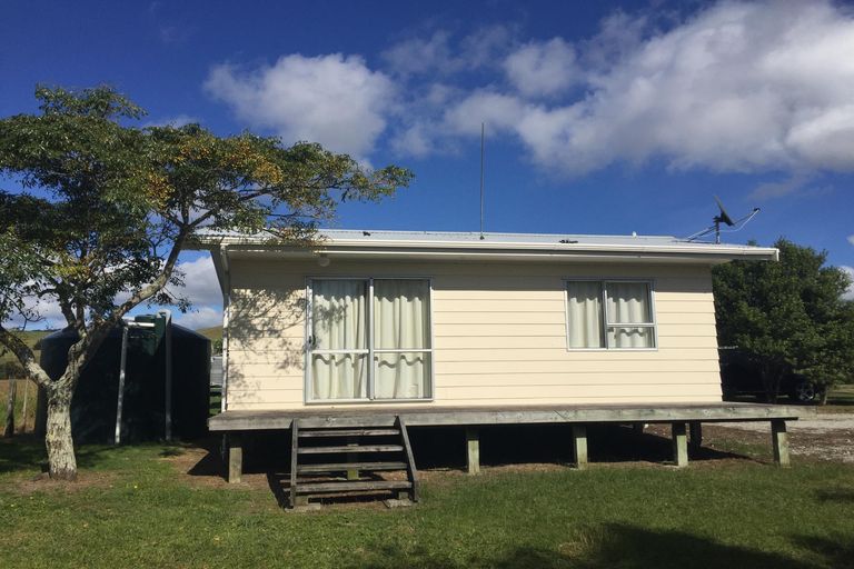 Photo of property in 24 Paradise Road, Coopers Beach, 0420