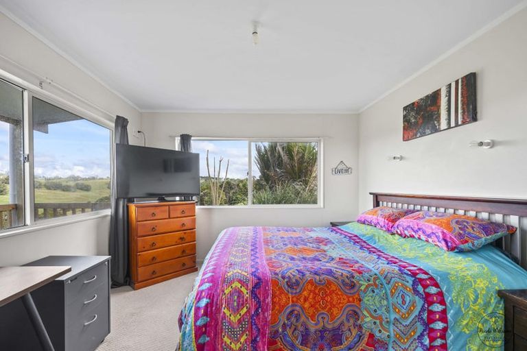 Photo of property in 134 Heatley Road, Whakapirau, Maungaturoto, 0583