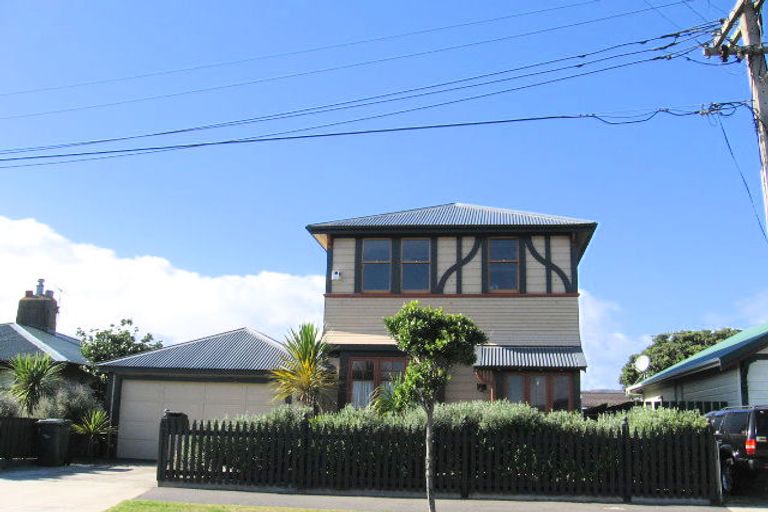 Photo of property in 4 Patrick Street, Petone, Lower Hutt, 5012