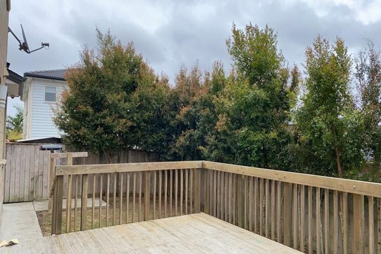 Photo of property in 37 Drumbuoy Drive, Flat Bush, Auckland, 2019