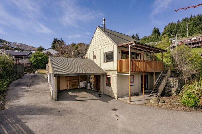 Photo of property in 218 Fernhill Road, Sunshine Bay, Queenstown, 9300