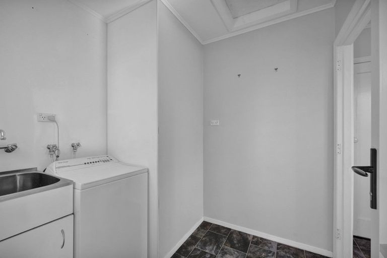 Photo of property in 16 Plympton Street, Brooklands, New Plymouth, 4310