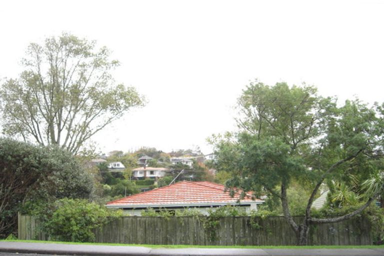 Photo of property in 2/50 Uxbridge Road, Mellons Bay, Auckland, 2014