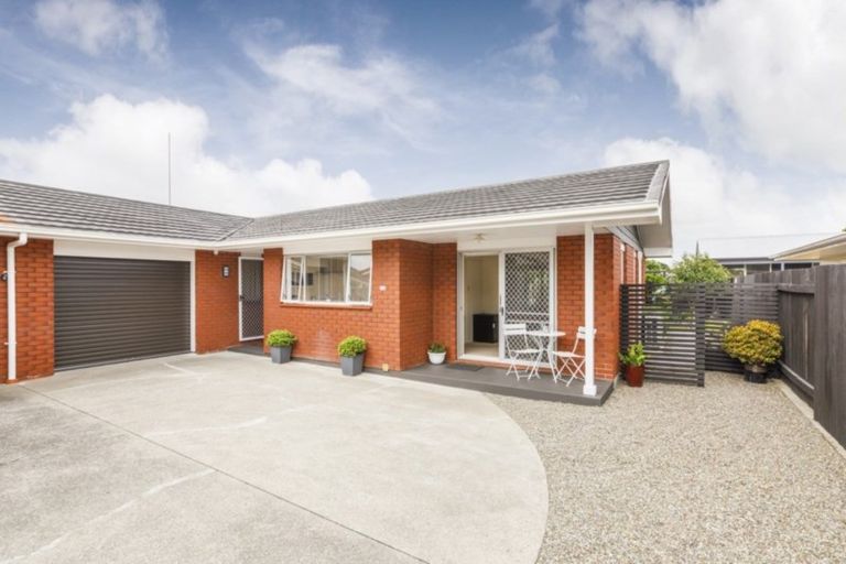 Photo of property in 14a Cecil Place, Cloverlea, Palmerston North, 4412