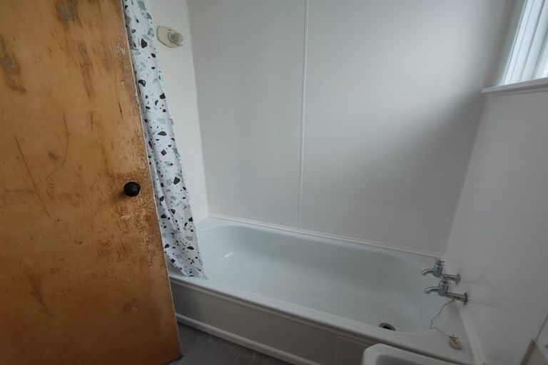 Photo of property in 2a-b Waihemo Street, Waitangirua, Porirua, 5024