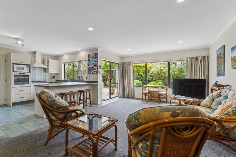 Photo of property in 9 Leigh Place, Paraparaumu Beach, Paraparaumu, 5032