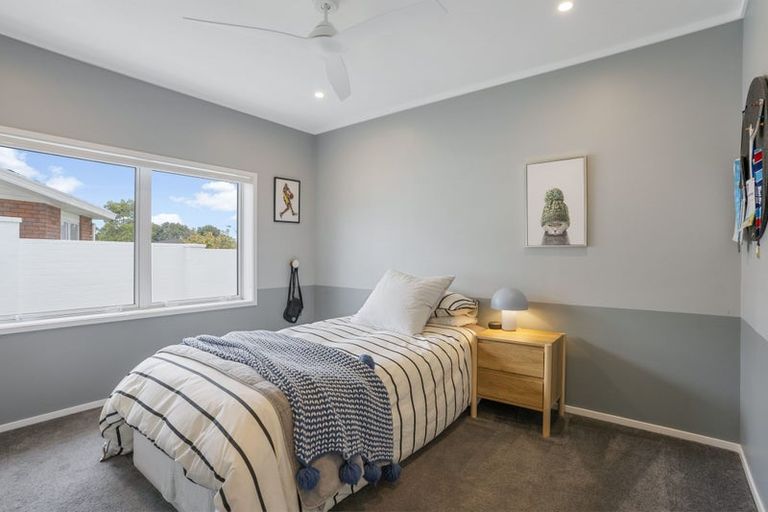 Photo of property in 27 Maygrove Drive, Orewa, 0931