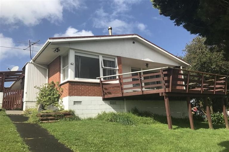 Photo of property in 34 Reeves Road, Pakuranga, Auckland, 2010