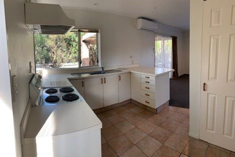 Photo of property in 9 Ratanui Road, Paraparaumu, 5032