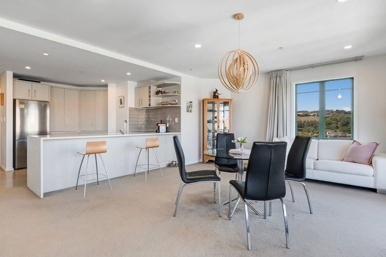 Photo of property in 15 Waterside Crescent, Gulf Harbour, Whangaparaoa, 0930