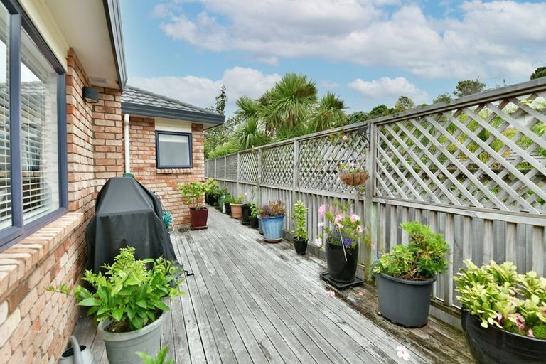 Photo of property in 31 Red Hibiscus Road, Stanmore Bay, Whangaparaoa, 0932