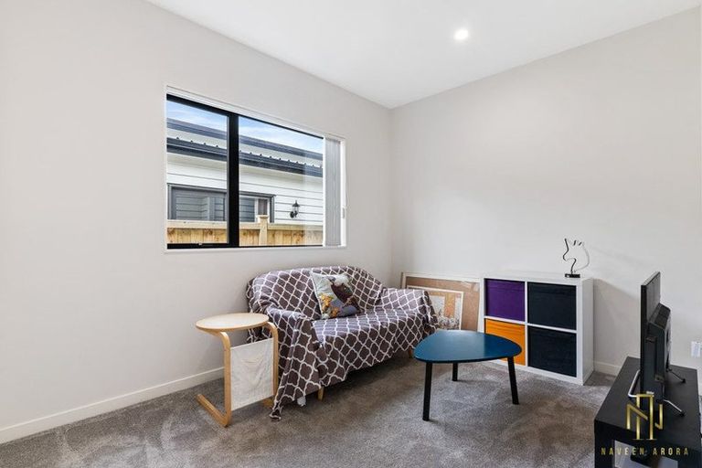 Photo of property in 12 Selwyn Downs Lane, Opaheke, Papakura, 2113