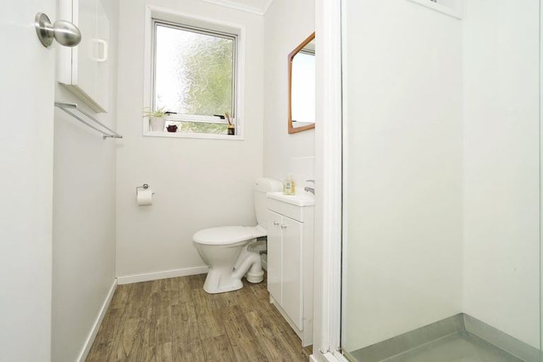 Photo of property in 93 Collins Road, Melville, Hamilton, 3206