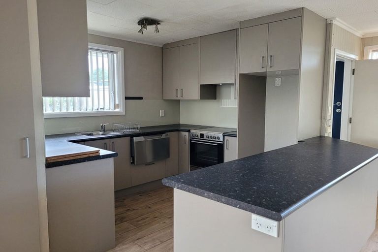 Photo of property in 4 Tulloch Place, Papanui, Christchurch, 8052