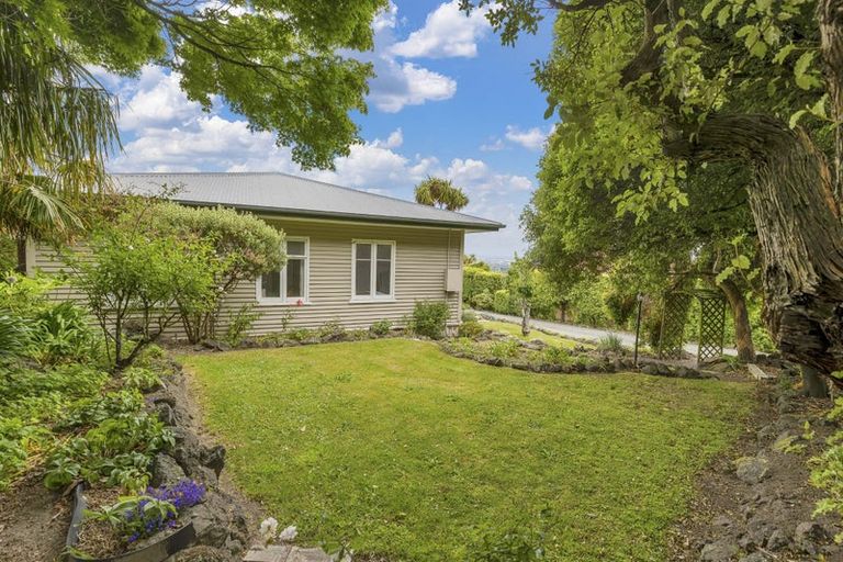Photo of property in 92 Dyers Pass Road, Cashmere, Christchurch, 8022