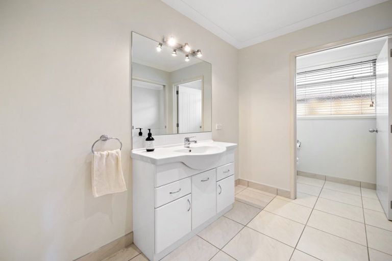 Photo of property in 82 Merriman Place, Pyes Pa, Tauranga, 3112