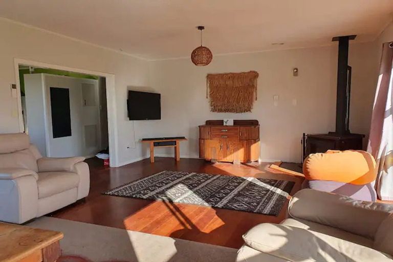 Photo of property in 356 Kuku Beach Road, Kuku, Levin, 5570