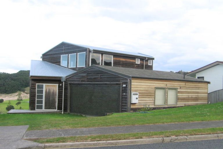 Photo of property in 135 Bambury Place, Onemana, Whangamata, 3691