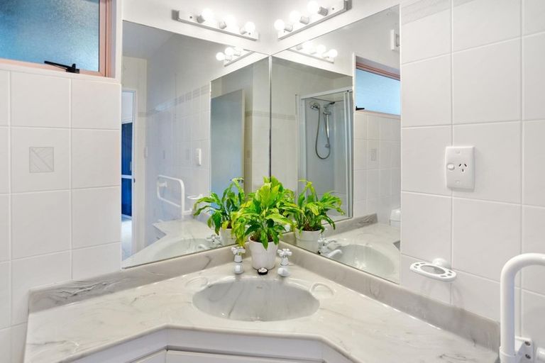 Photo of property in 19 Pine Grove, Tairua, 3508