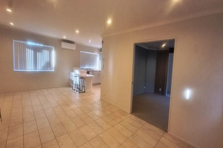 Photo of property in 10 Laurel Oak Drive, Schnapper Rock, Auckland, 0632