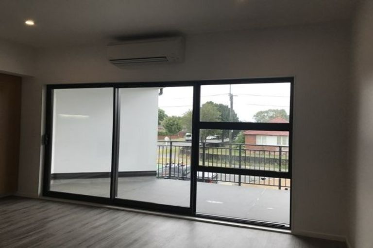 Photo of property in 4/69 Suva Street, Upper Riccarton, Christchurch, 8041