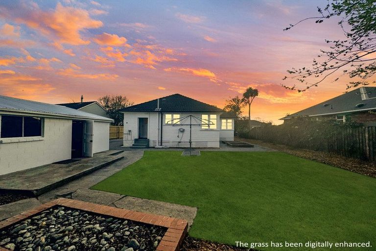 Photo of property in 48 Rowcliffe Crescent, Avonside, Christchurch, 8061