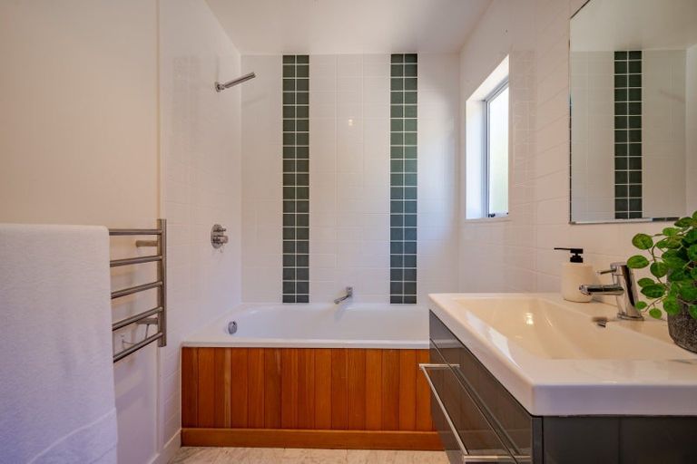 Photo of property in 58 Onuku Road, Akaroa, 7520