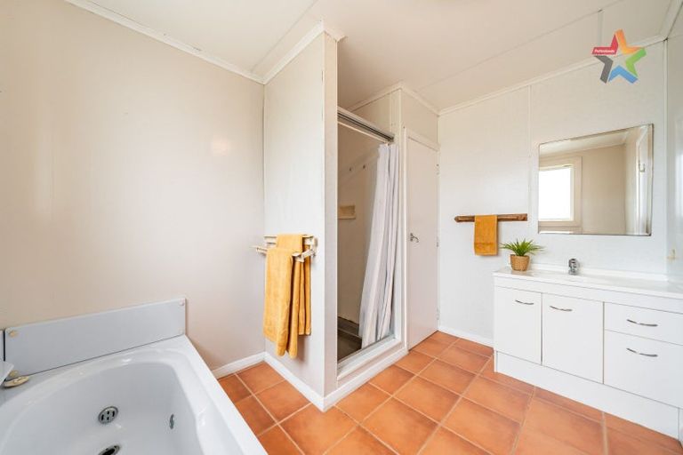 Photo of property in 8 Golf Road, Manor Park, Lower Hutt, 5019