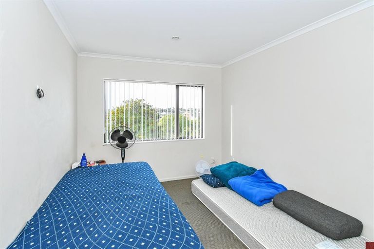 Photo of property in 98a Naylors Drive, Mangere, Auckland, 2022