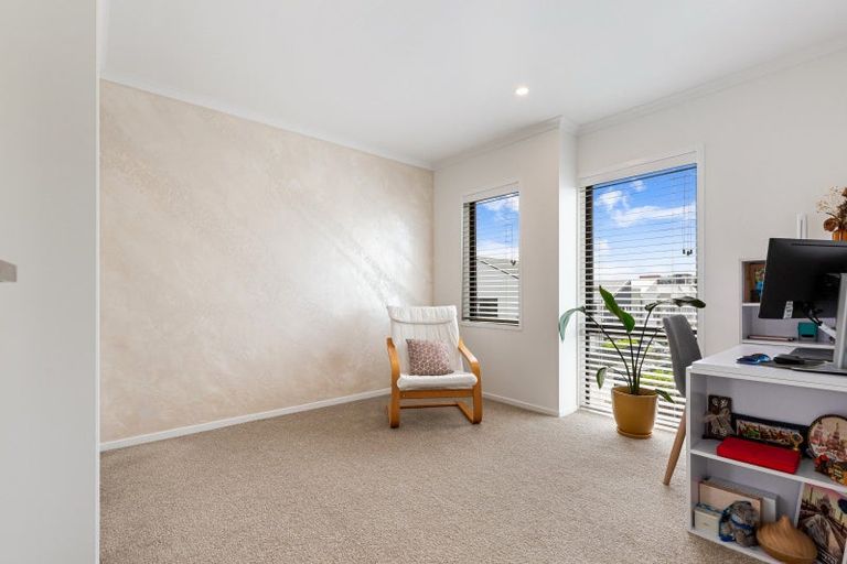 Photo of property in 28 Nugget Avenue, Hobsonville, Auckland, 0616