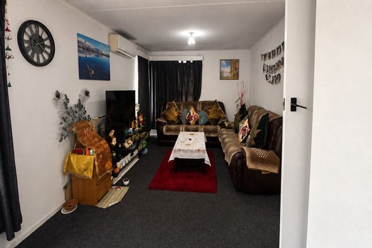 Photo of property in 13 Mclean Avenue, Papatoetoe, Auckland, 2025