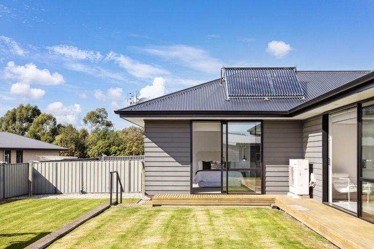 Photo of property in 29 Awa Toru Drive, Fairfield, Dunedin, 9018