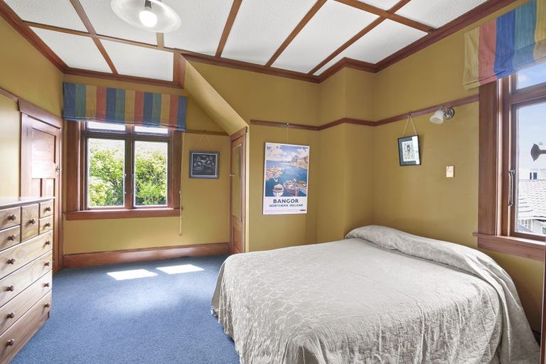 Photo of property in 33 Cameron Street, New Plymouth, 4310