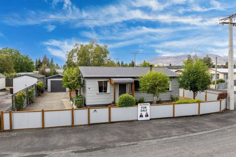 Photo of property in 15 Falstone Crescent, Twizel, 7901