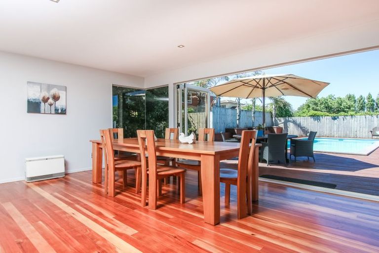 Photo of property in 6 Parker Avenue, New Lynn, Auckland, 0600