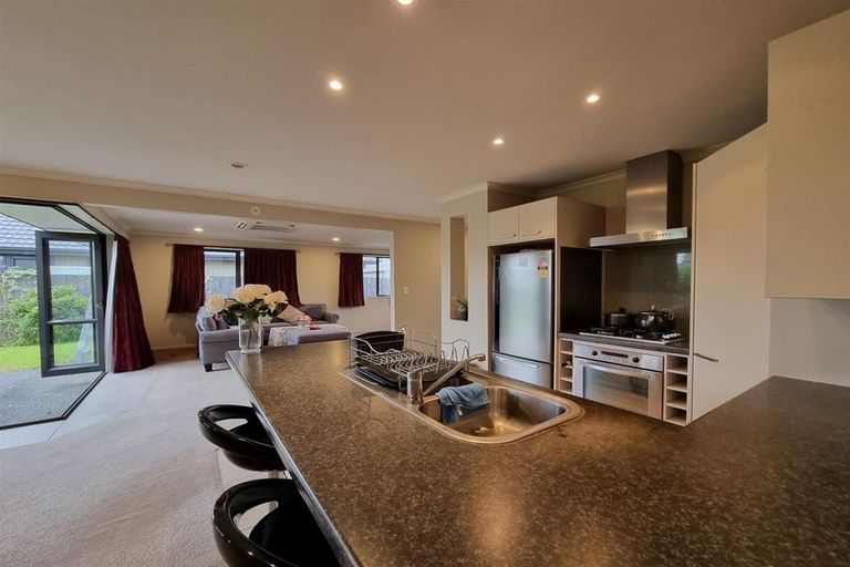 Photo of property in 23a Kelvin Road, Papakura, 2110