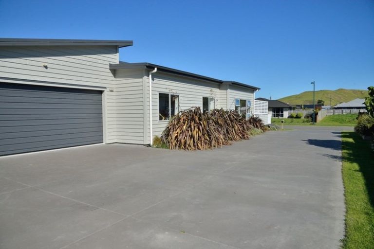 Photo of property in 30 Hamilton Drive, Wainui, Gisborne, 4010