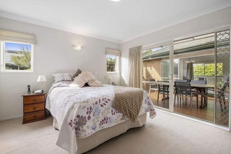 Photo of property in 6 Rivervale Grove, Stanmore Bay, Whangaparaoa, 0932