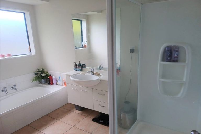 Photo of property in 53 Coolspring Way, Redwood, Christchurch, 8051