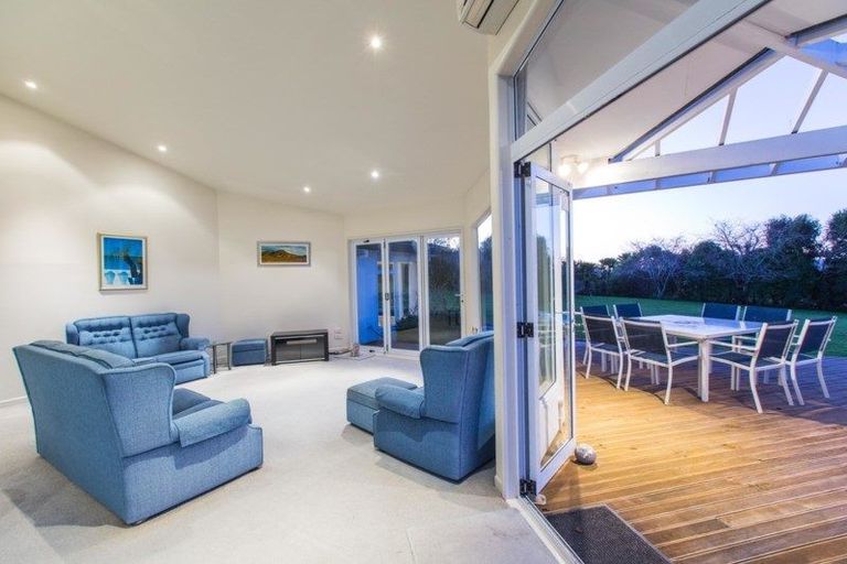 Photo of property in 332e Redoubt Road, Totara Park, Auckland, 2019