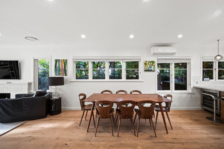 Photo of property in 4 Humariri Street, Point Chevalier, Auckland, 1022