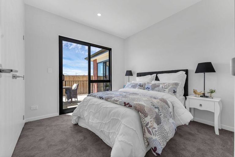 Photo of property in 27 Korowhiti Road, Clarks Beach, 2122
