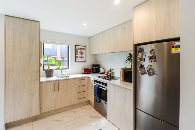 Photo of property in 4/14 Biddle Crescent, Taita, Lower Hutt, 5011