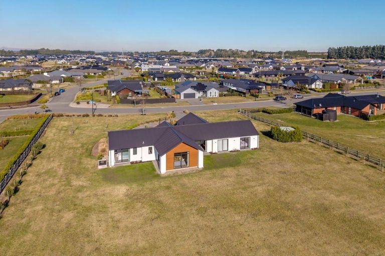 Photo of property in 37 Silver Peaks Drive, West Melton, 7618