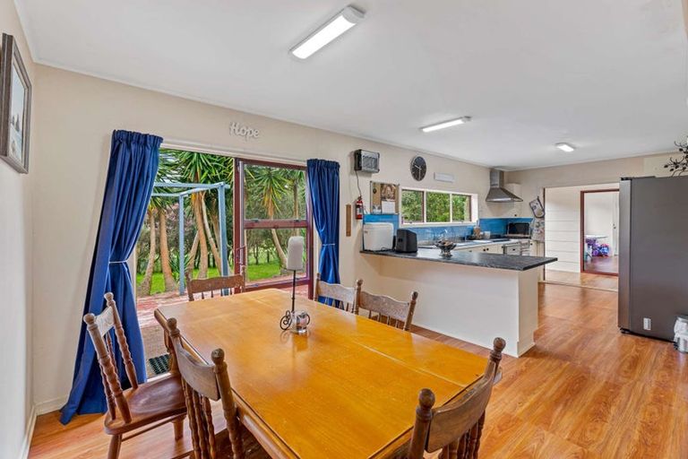Photo of property in 3004 Kaipara Coast Highway, Glorit, Warkworth, 0984