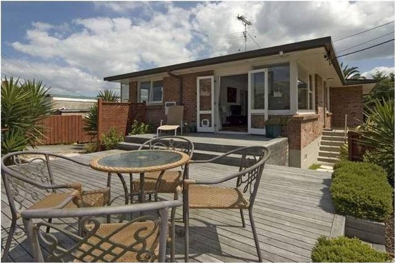 Photo of property in 2/48 Gordon Avenue, Milford, Auckland, 0620