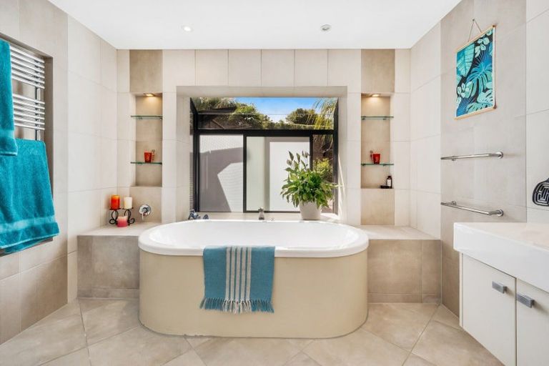 Photo of property in 339 Redoubt Road, Totara Park, Auckland, 2019