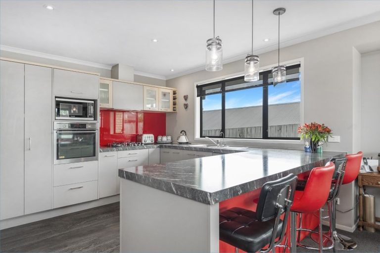 Photo of property in 19 Wiltshire Drive, Huntington, Hamilton, 3210