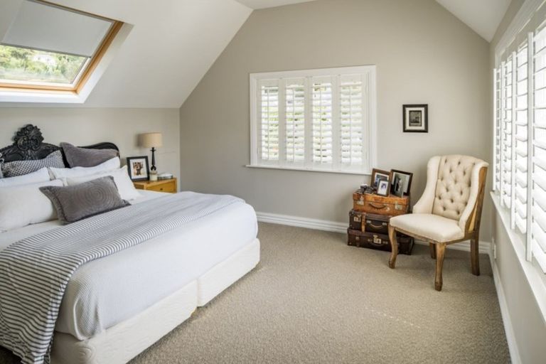 Photo of property in 21 Nikau Street, Eastbourne, Lower Hutt, 5013