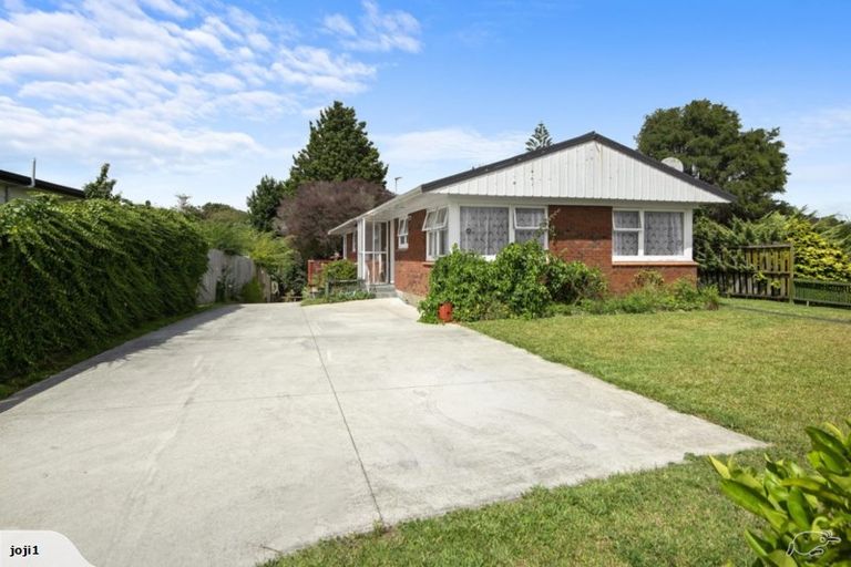 Photo of property in 1/4 Roseburn Place, Pakuranga, Auckland, 2010
